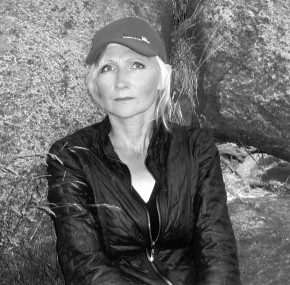 Елена Соколова на фоне стен Соловецкого монастыря Елена Соколова на фоне стен Соловецкого монастыря